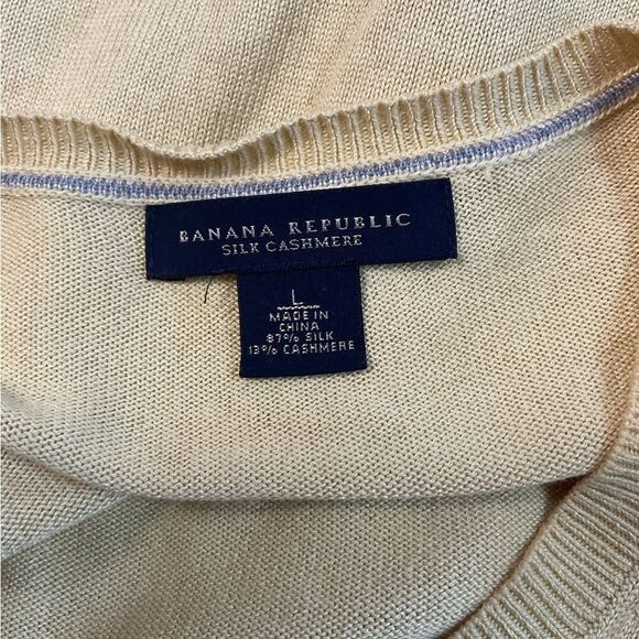 Banana Republic Sweater Mens Size Large Yellow Luxury Silk Cashmere Blend V-Neck - Picture 8 of 15